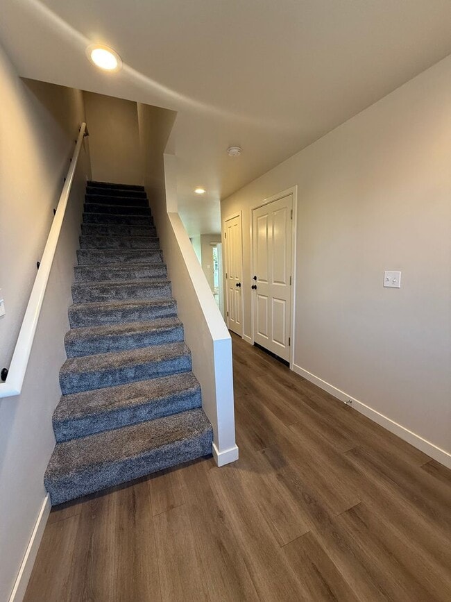 Photo - Charming 3 Bedroom Townhome