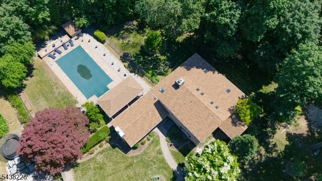 Photo - 8 Crosby Ln