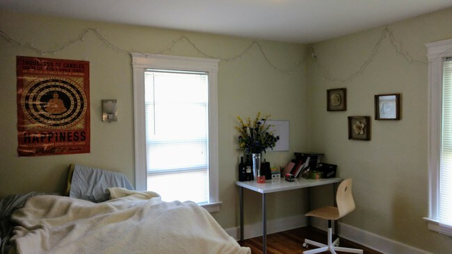 Photo - 137 Floral Ave