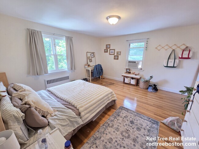 Photo - 14 Louise Rd Unit m