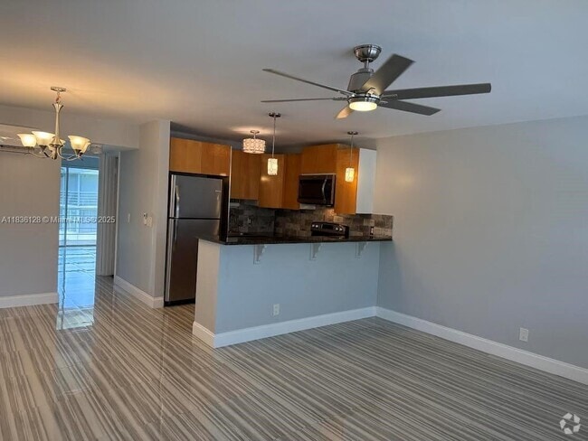 Building Photo - 306 Camden M Unit 306 Rental
