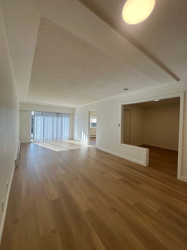 Building Photo - PT 212 Unit 212