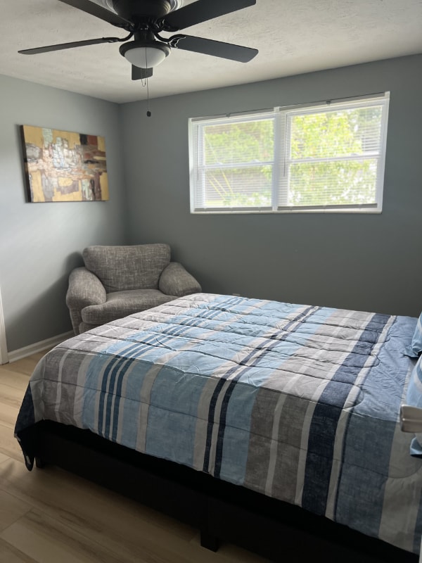 Photo - 5966 Lyndale St