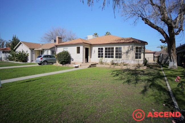 Cute Home Close to Downtown Bakersfield! - Cute Home Close to Downtown Bakersfield!