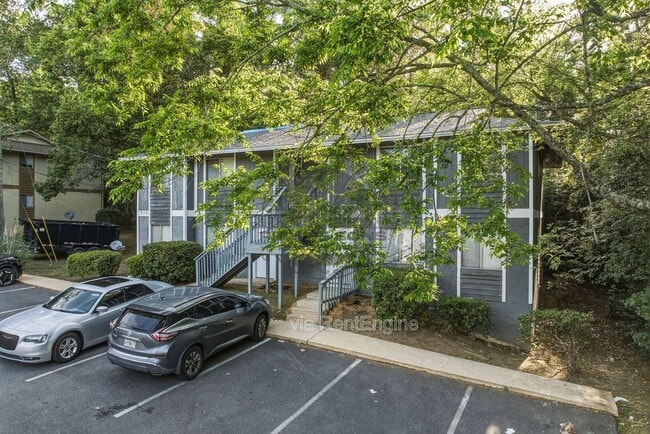 Building Photo - 713 Pointe Ct
