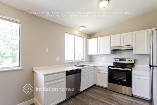 Photo - 19672 E Purdue Cir