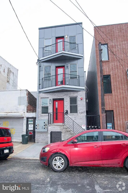 Building Photo - 2005 E Susquehanna Ave Unit 2 Rental