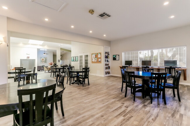 Somerset Commons Apartments