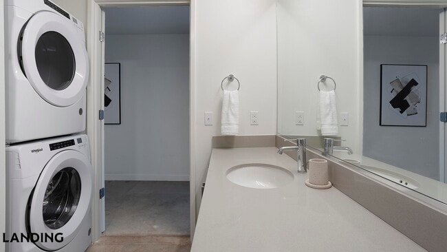 Photo - 2301 E Union St Unidad B220