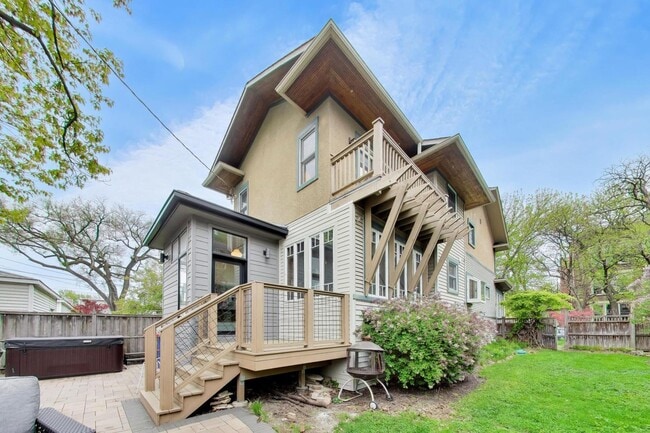 Photo - 3926 N Ridgeway Ave