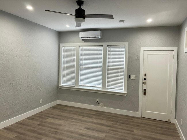 Photo - 2738 Riverside Ave