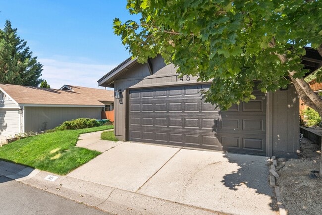 Photo - 145 Summerset Dr