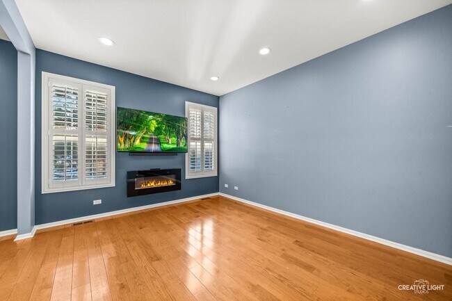 Photo - 612 Waterview Ct