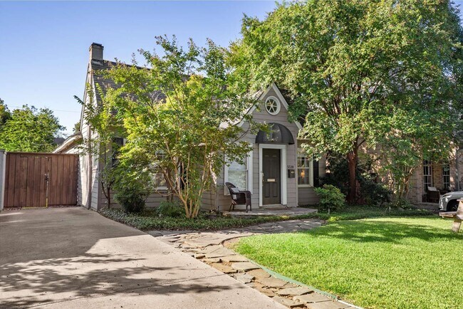 Photo - 5538 Vanderbilt Ave