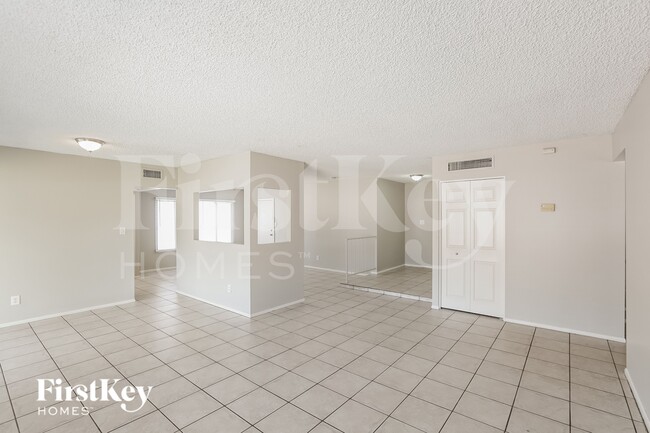 Photo - 14016 N 33rd Dr