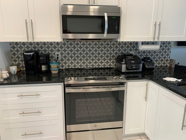 Photo - 2732 Adela Ave