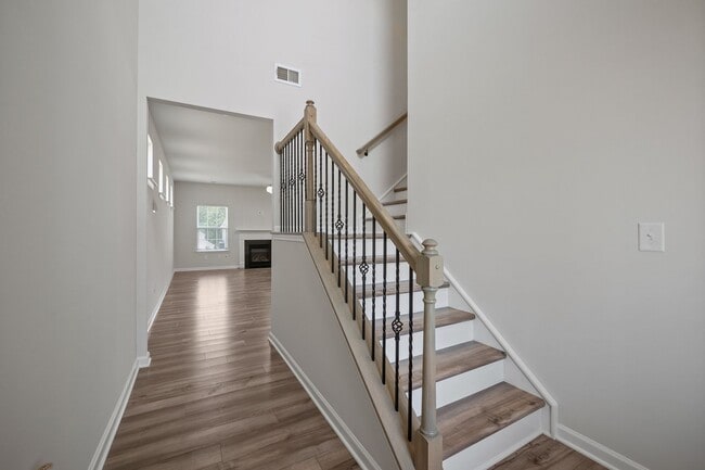 Photo - Desirable Brightwater 4bd 2.5bath SFH with High-End appliances now available