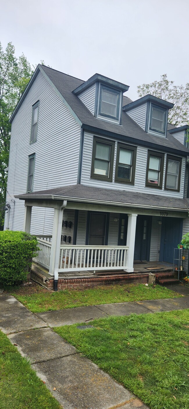 Photo - 1079 Walnut St Unit C