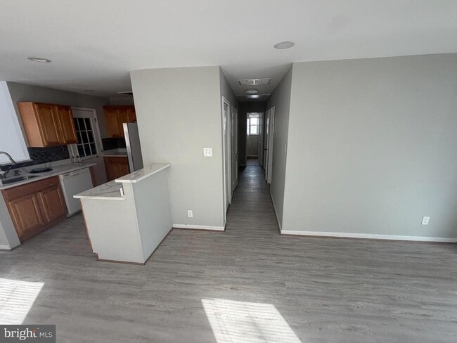 Photo - 7608 Leonard Dr