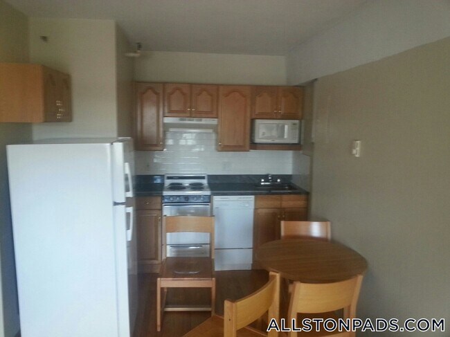 Photo - 1110 Commonwealth Ave Unidad 709