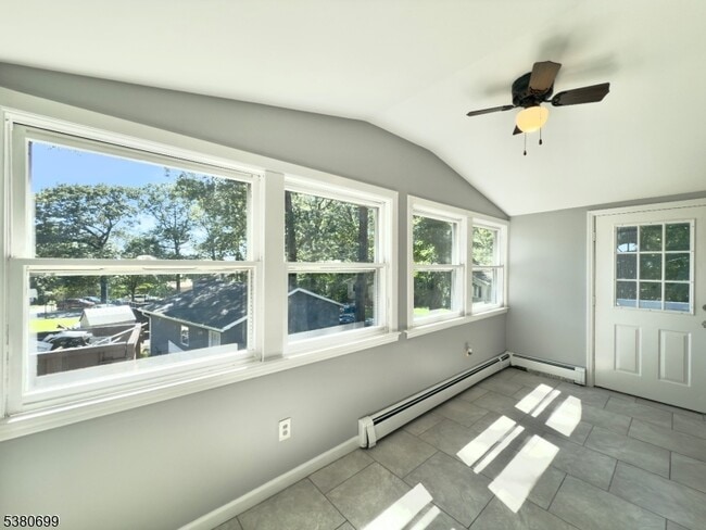 Photo - 202 Dupont Ave