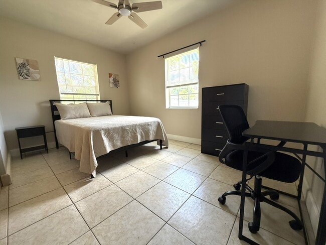 Photo - 19301 NW 5th Ct