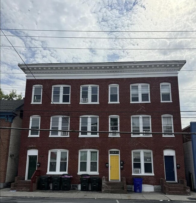 Photo - 129-133 E Baltimore Street