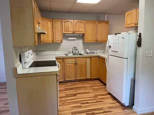 Photo - 260 Raymond Hill Rd