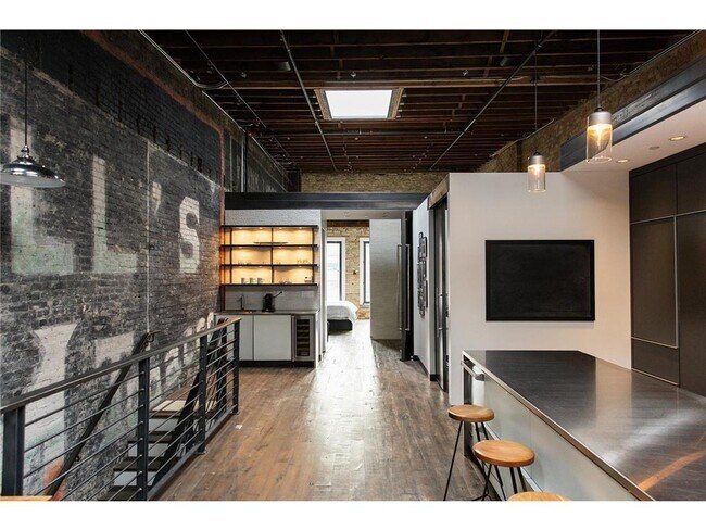 211 N Washington Ave