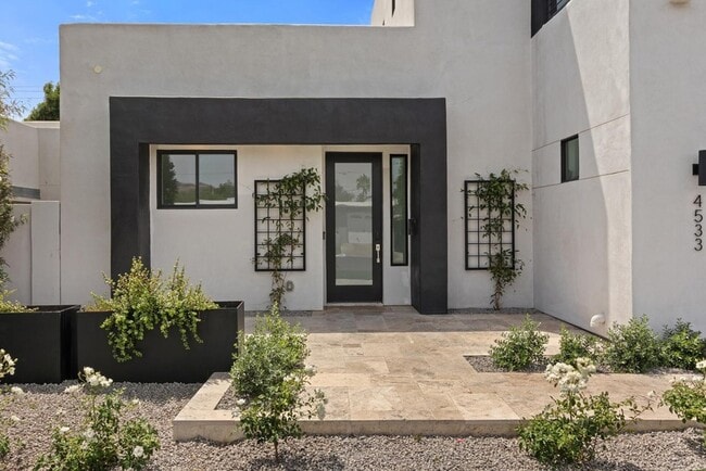 Photo - 4533 E Devonshire Ave