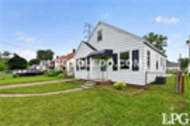 Photo - 3540 Bellevue Rd