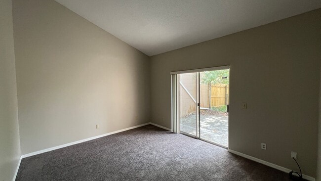 Photo - 112 Dahlia Village Cir