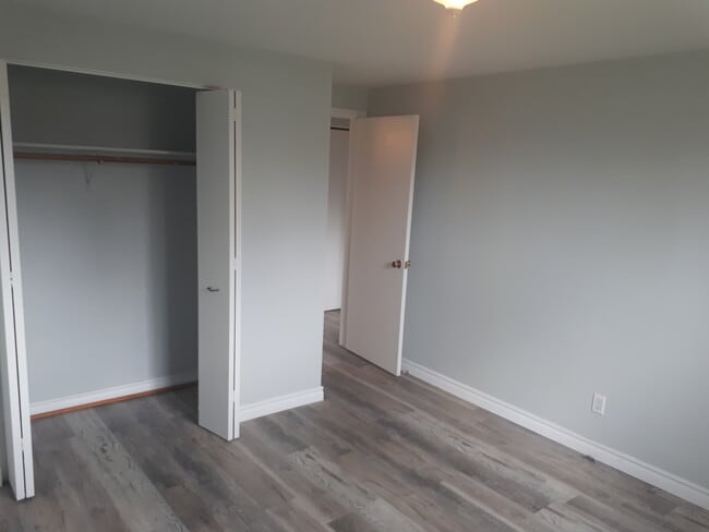 Photo - 595 Silverbirch Rd Unit Apt4