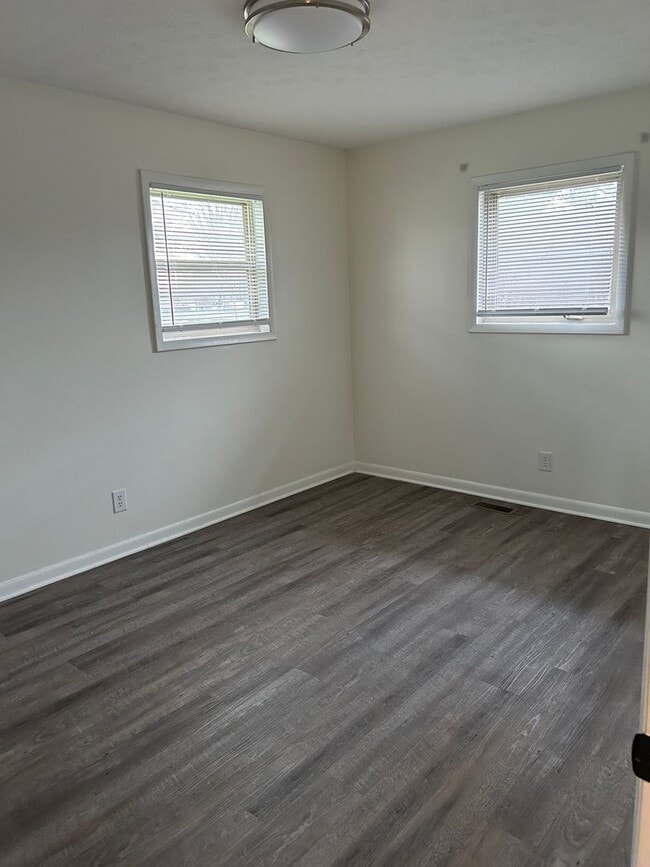 Photo - 7014-7016 N Manor Dr Unit 7016