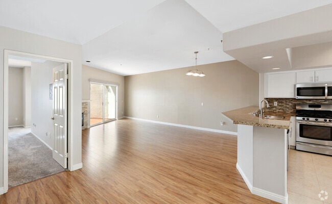 Building Photo - 200 Pacific Coast Hwy Unit 420 Rental