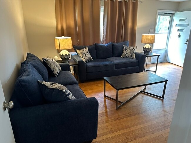 Photo - 1921 Edgerton Dr