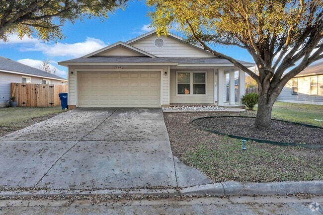 Building Photo - Charming 3 Bed, 2 Bath House with Serene Yard