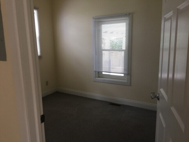 Cottage - 411 N. Washington