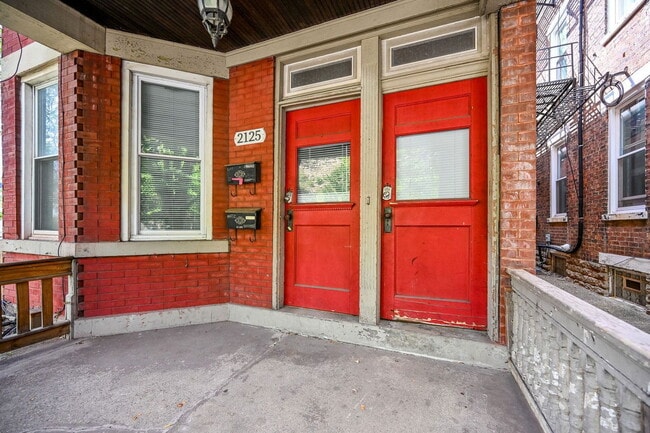 Photo - 2125 W Clifton Ave Unidad A