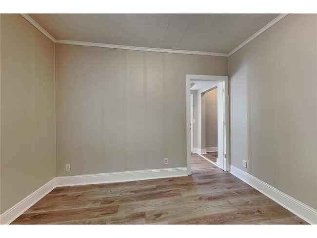 Photo - 1910 W Chelton Ave