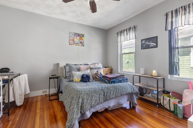 Photo - 12 Barton St