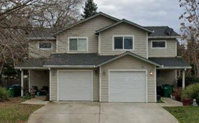 Building Photo - 555 Morgan Dr Unit 1