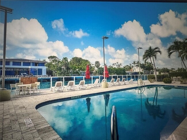 Photo - 9800 W Bay Harbor Dr Condo Unit 605