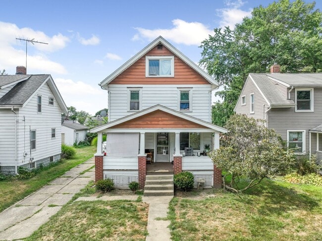 Building Photo - Rare 5-Bedroom Find!! Main-Floor Bed/Bath + Finished Attic Suite