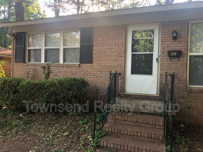 Photo - 3137 Erskine Drive