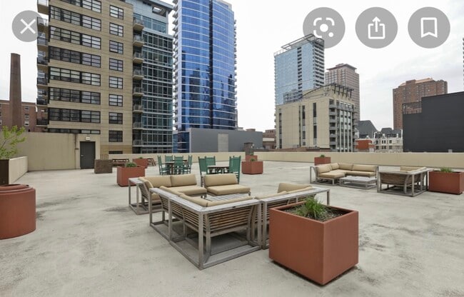 Photo - 70 W Huron St Unidad 2401