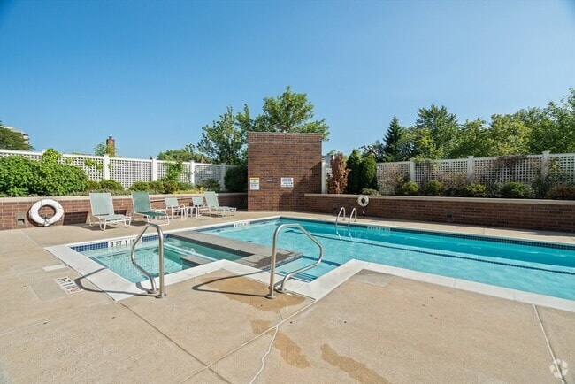 Building Photo - 950 Massachusetts Ave Unit 211 Rental