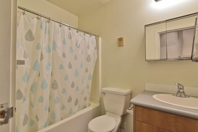 Photo - 440 Richards St Unit 302