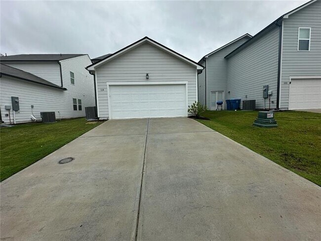 Photo - 114 Feeney St