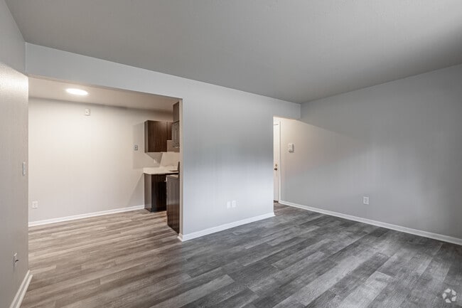 1BR, 1BA - 500SF - Living Room